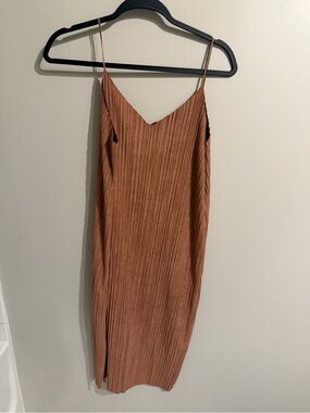 Mod Ref Rust Pleated Spaghetti Strap Midi Dress